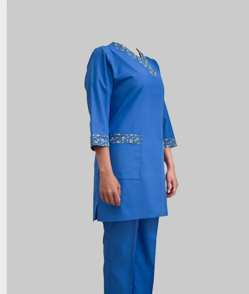 روپوش و شلوار اتاق عمل طرحدار (حاشیه گل آبی)(نیاز)